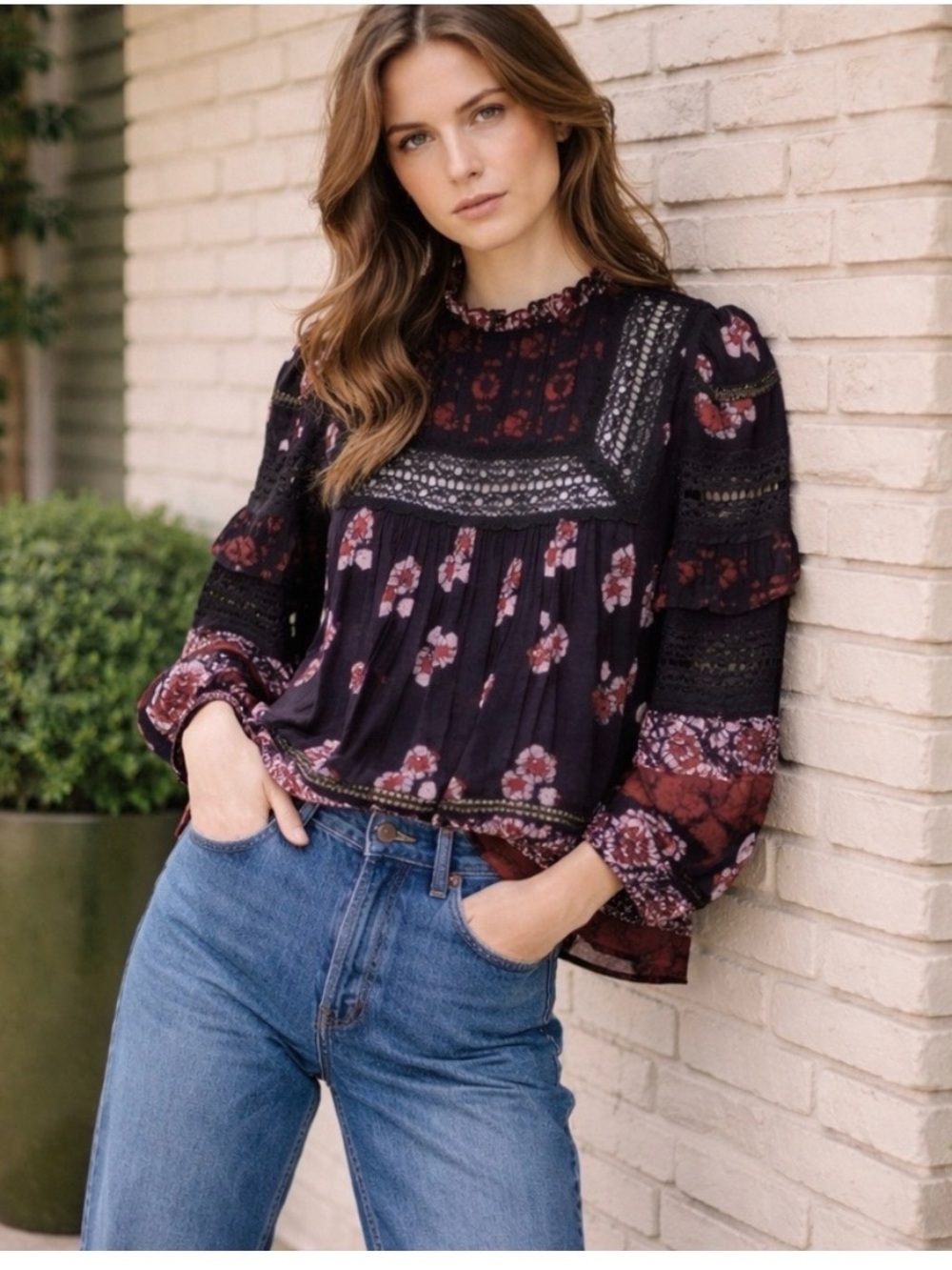 Sea New York Eloise Ruffled Printed Blouse In Navy Blue. Size 8